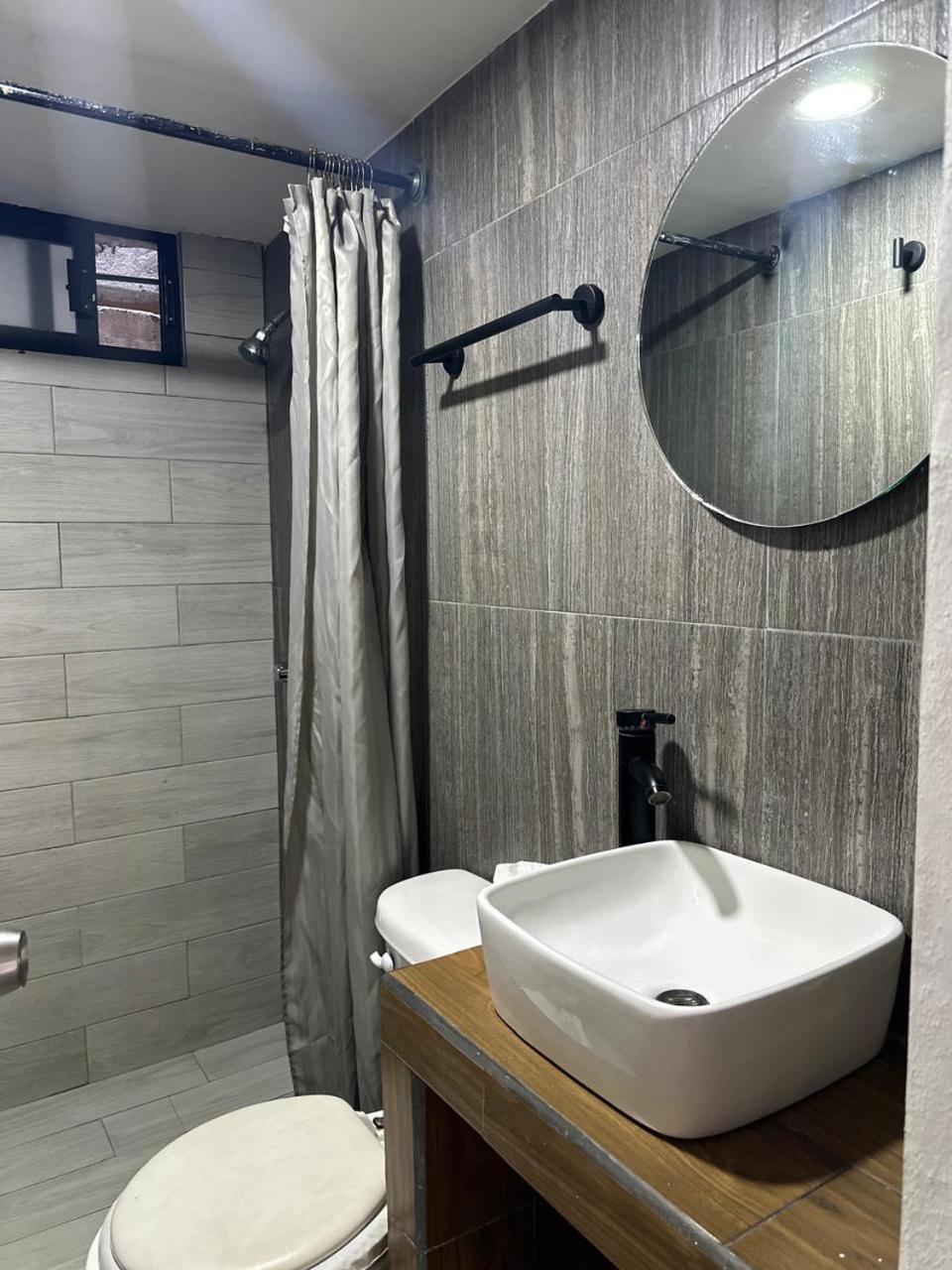 Apartamentos Ambassador Tijuana Luaran gambar